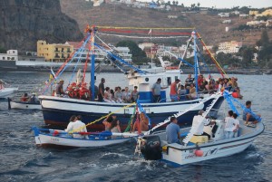 Procesión marinera de la Virgen del Carmen 