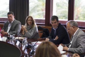 Un momento del encuentro en el Cabildo Insular con la presencia además del Presidente del Cabildo Insular 