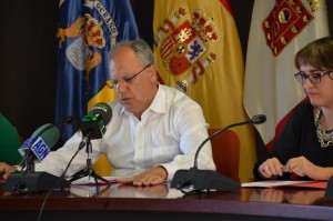 Casimiro Curbelo durante la rueda de prensa