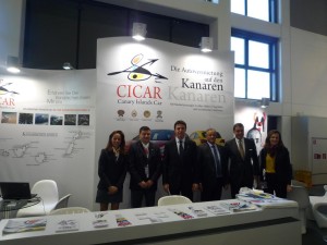 El Ministro de Turismo visita el stand de CICAR en la ITB (Foto remitida por CICAR)