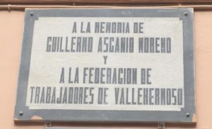 Placa en memoria de Guillero Ascanio