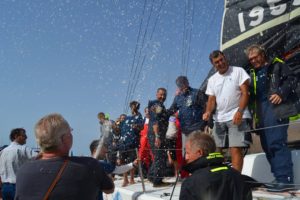 Recibimiento de la embarcación en el puerto deportivo de San Sebastián