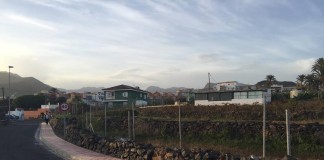 El Cabildo finaliza las obras de construcción de la acera que llega al cementerio en La Lomada