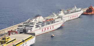 Curbelo dice que «el transporte es servicio esencial en Canarias y debe tener coste cero»