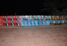 Los partidos políticos en La Gomera inician la Campaña con la tradicional pegada de carteles