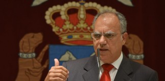 “Dividir en exceso el dinero del ITE dejará sin eficacia el Plan de Desarrollo de Canarias”