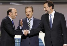 Rubalcaba ataca y Rajoy aguanta en un debate equilibrado