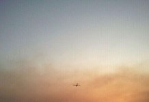 Aterriza el primer hidroavión al aeropuerto de La Gomera y actuará en unos minutos sobre la zona afectada