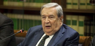 Muere Jerónimo Saavedra, el primer presidente del Gobierno de Canarias e histórico dirigente del PSOE