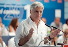 José Miguel Pérez se reúne con los directores de los centros educativos de La Gomera