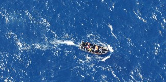 Rescatados 26 inmigrantes en una patera a 37 kilómetros de Maspalomas