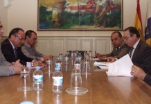 Cabildo y ayuntamientos de La Gomera y Gobierno de Canarias muestran voluntad política para que la línea regular marítima se establezca lo antes posible