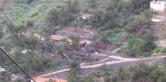 Vallehermoso acondiciona un tramo del vial de Tamargada