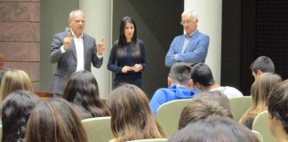 Jóvenes de La Gomera conocen la importancia de que la isla tenga voz en el Parlamento