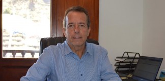 El Alcalde le recuerda a Solveida Clemente que el Casino es propiedad del pueblo de Hermigua