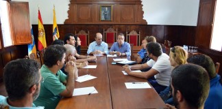 El Director General de Deportes y el Ayuntamiento se reúnen con colectivos del municipio de Hermigua