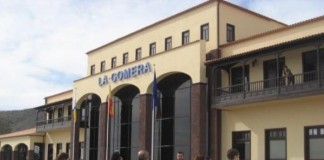 Los aeropuertos canarios registran más de 35,8 millones de pasajeros en 2015, la mayor cifra de su historia