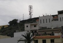 Los medios de comunicación y los efectivos han sido desalojados de Epina y se dirigen hacia Vallehermoso,donde la zona de El Ingenio está muy complicada
