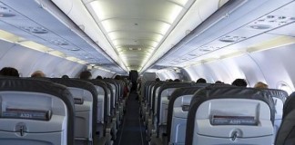 El plan de Aena para reanudar el tráfico aéreo en tres fases: vuelos domésticos, Unión Europea y el resto del mundo