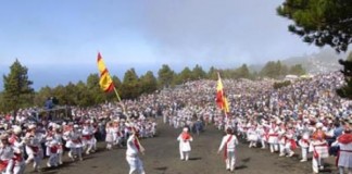 El Hierro se prepara para la ‘Bajada de la Virgen de los Reyes’ ocho años después: lleno turístico y 30.000 personas