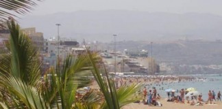 Suben las temperaturas y vuelve la calima este sábado a Canarias