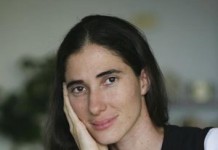 Retenida Yoani Sánchez,corrsponsal de El País en Cuba cuando iba a informar del juicio a Carromero
