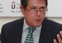 El PSOE obtendría 11 de los 17 consejeros del Cabildo de La Gomera,CC tres y el PP dos representantes