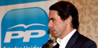 Aznar renuncia a la presidencia de honor del PP