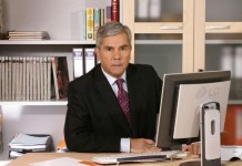 El alcalde de Adeje renuncia a la paga de extra de Navidad