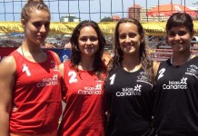 Dos jugadoras del ‘Gomahara’ concentradas con la selección canaria de Voley Playa