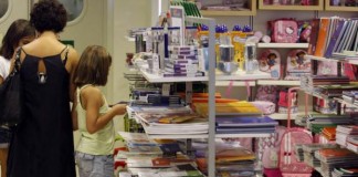 Cruz Roja desmiente una información errónea que circula por WhatsApp acerca de la falta de familias a las que entregar ayudas de material escolar