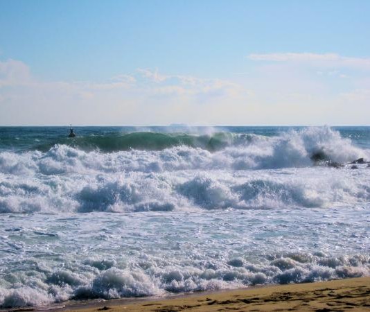 Vientos fuertes y temporal de mar en Canarias este domingo