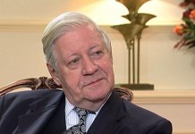El excanciller alemán Helmut Schmidt,de 93 años,tiene nueva compañera