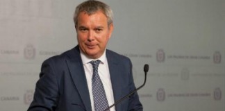 La Consejería de Obras Públicas, Tranportes y Vivienda coordina con los cabildos el reparto de más de 34.000 mascarillas entre los profesionales del transporte