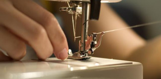 El Ayuntamiento de San Sebastián organiza un taller de costura