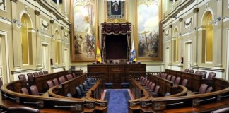 Natividad Arnáiz: “Los presidentes de los Cabildos han dado hoy un espectáculo lamentable”