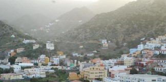 Nuevo vallado para el campo de fútbol de Vallehermoso