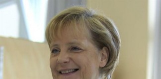 ¿Y esos aparcamientos vacíos… en el hotel?….”están preparados para rodar una película, creo”