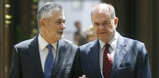 El juez del caso de los ERE procesa a Chaves y Griñán por prevaricación