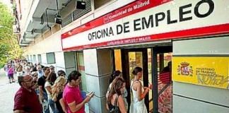 El paro descendió en Canarias en 850 personas, el 0,39%