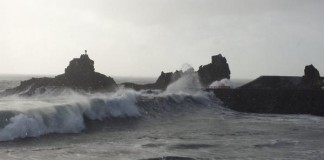 La Aemet decreta el aviso amarillo en Canarias por fuerte oleaje