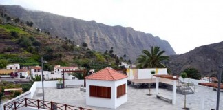 NC-ADGomera denuncia ‘la oscuridad’ de la Plaza de Santo Domingo en Hermigua