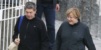 Ángela Merkel finaliza sus vacaciones en La Gomera