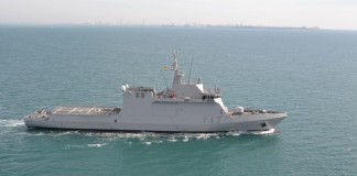 El Buque de Acción Marítima ‘Relámpago’ hace escala en La Gomera