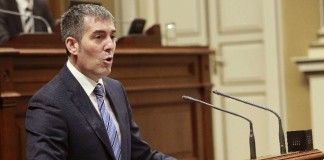 Clavijo anuncia la gratuidad de los libros de texto para las familias sin recursos