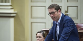 El PSOE no da marcha atrás con el Fdcan y no descarta la censura