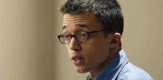 Podemos aboga por mantener la mesa de los partidos de izquierdas sin el PSOE, pero IU se descuelga Iñigo Errejón Foto Paco Campos EFE