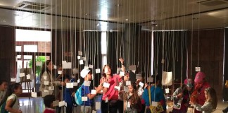 Más de trescientos niños conocen de primera mano la artesanía gomera