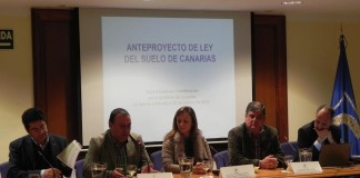 La consejera de Política Territorial del Gobierno de Canarias presentó a la FECAM el anteproyecto de la Ley del Suelo