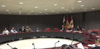 El Cabildo se reúne con el sector comercial en San Sebastián